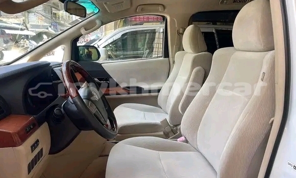 Acheter Occasion Voiture Toyota Alphard Blanc à Kratié, Kratie Province Acheter Occasion Voiture Toyota Alphard Blanc à Kratié, Kratie Province