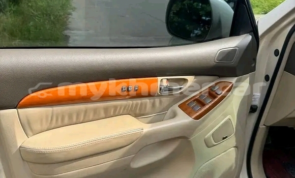 Buy Used Lexus GX White Car in Cheom Ksan in Preah Vihear Province