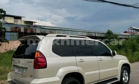 Acheter Occasion Voiture Lexus GX Blanc à Cheom Ksan, Preah Vihear Province Acheter Occasion Voiture Lexus GX Blanc à Cheom Ksan, Preah Vihear Province