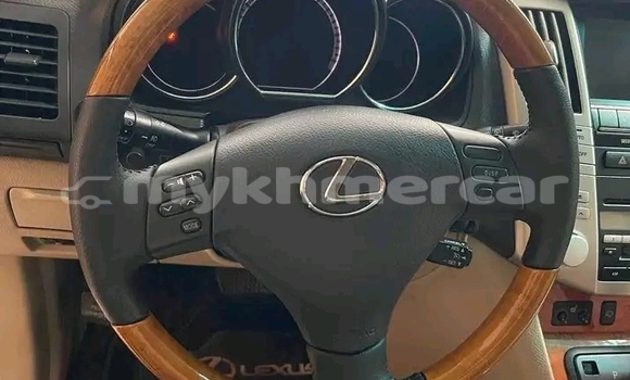 Acheter Occasion Voiture Lexus RX Blanc à Cheom Ksan, Preah Vihear Province Acheter Occasion Voiture Lexus RX Blanc à Cheom Ksan, Preah Vihear Province