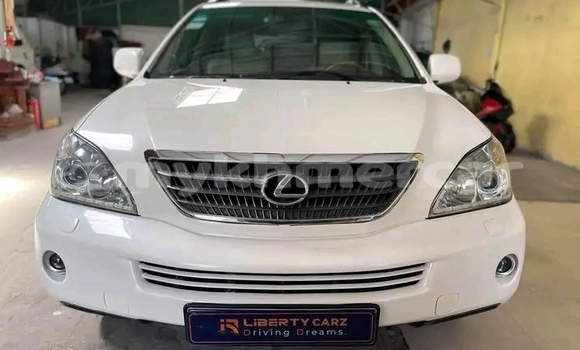 Acheter Occasion Voiture Lexus RX Blanc à Cheom Ksan, Preah Vihear Province Acheter Occasion Voiture Lexus RX Blanc à Cheom Ksan, Preah Vihear Province