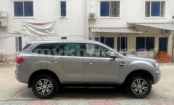 Buy Used Ford Everest Silver Car in Phnom Penh in Phnom Penh Buy Used Ford Everest Silver Car in Phnom Penh in Phnom Penh