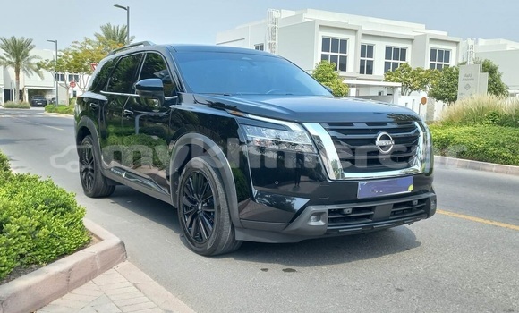 Buy Used Nissan Pathfinder Black Car in Phnom Penh in Phnom Penh Buy Used Nissan Pathfinder Black Car in Phnom Penh in Phnom Penh