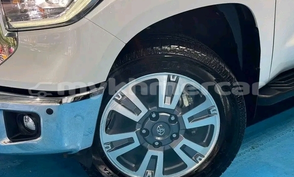 Buy Used Toyota Tundra White Car in Cheom Ksan in Preah Vihear Province Buy Used Toyota Tundra White Car in Cheom Ksan in Preah Vihear Province