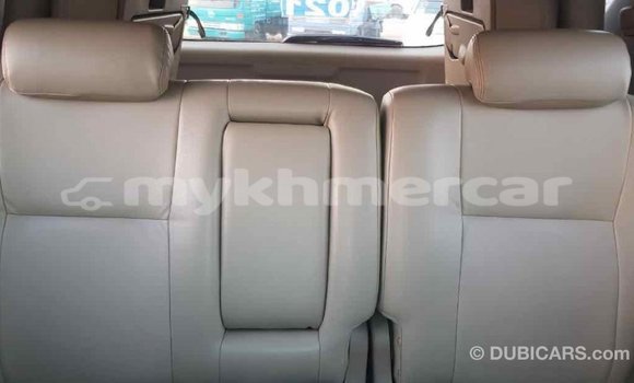 Acheter Import Voiture Toyota Fortuner Blanc à Import - Dubai, Kampot Province Acheter Import Voiture Toyota Fortuner Blanc à Import - Dubai, Kampot Province