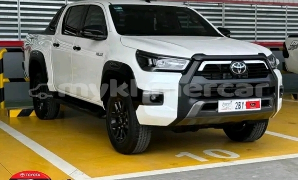Buy Used Toyota Hilux White Car in Battambang in Battambang Province Buy Used Toyota Hilux White Car in Battambang in Battambang Province