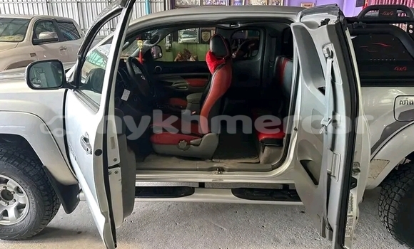 Buy Used Toyota Tacoma White Car in Cheom Ksan in Preah Vihear Province Buy Used Toyota Tacoma White Car in Cheom Ksan in Preah Vihear Province