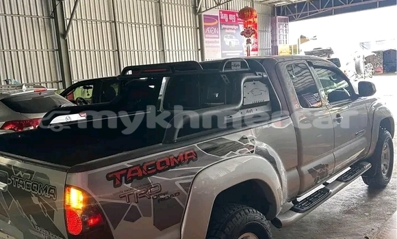 Buy Used Toyota Tacoma White Car in Cheom Ksan in Preah Vihear Province Buy Used Toyota Tacoma White Car in Cheom Ksan in Preah Vihear Province
