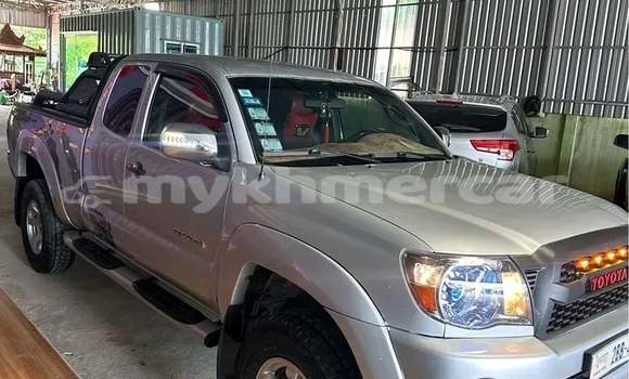 Buy Used Toyota Tacoma White Car in Cheom Ksan in Preah Vihear Province Buy Used Toyota Tacoma White Car in Cheom Ksan in Preah Vihear Province