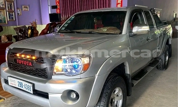 Buy Used Toyota Tacoma White Car in Cheom Ksan in Preah Vihear Province Buy Used Toyota Tacoma White Car in Cheom Ksan in Preah Vihear Province