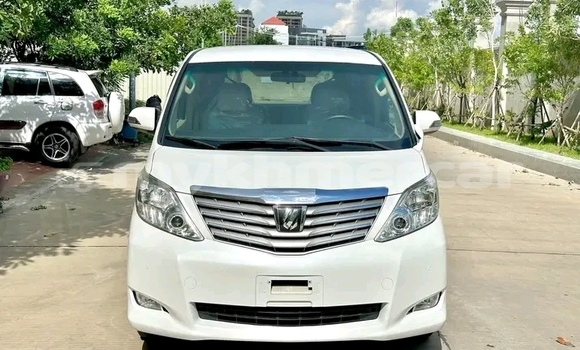 Buy Used Toyota Alphard White Car in Cheom Ksan in Preah Vihear Province Buy Used Toyota Alphard White Car in Cheom Ksan in Preah Vihear Province
