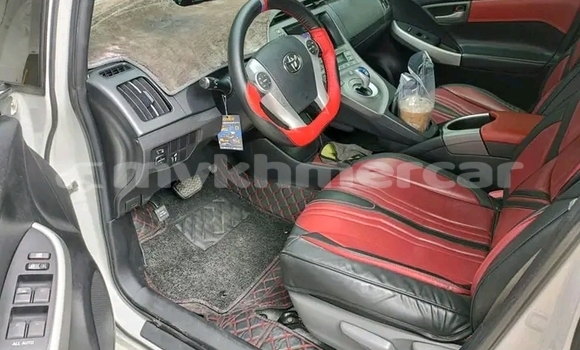 Buy Used Toyota Prius White Car in Cheom Ksan in Preah Vihear Province Buy Used Toyota Prius White Car in Cheom Ksan in Preah Vihear Province