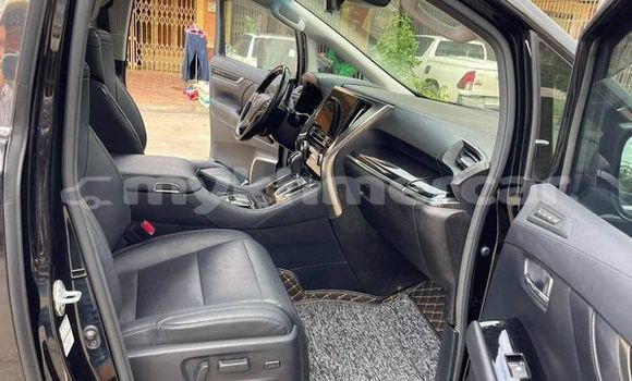 Acheter Occasion Voiture Alpina B10 Autre à Chbar Mon, Kampong Speu Province Acheter Occasion Voiture Alpina B10 Autre à Chbar Mon, Kampong Speu Province