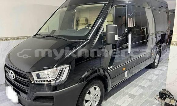 Acheter Occasion Voiture Hyundai H200 Autre à Amleang, Kampong Speu Province Acheter Occasion Voiture Hyundai H200 Autre à Amleang, Kampong Speu Province