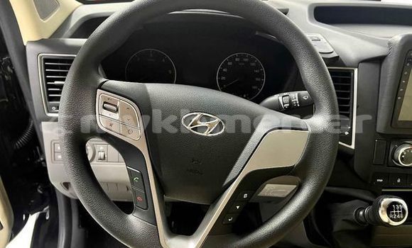 Acheter Occasion Voiture Hyundai H200 Autre à Amleang, Kampong Speu Province Acheter Occasion Voiture Hyundai H200 Autre à Amleang, Kampong Speu Province