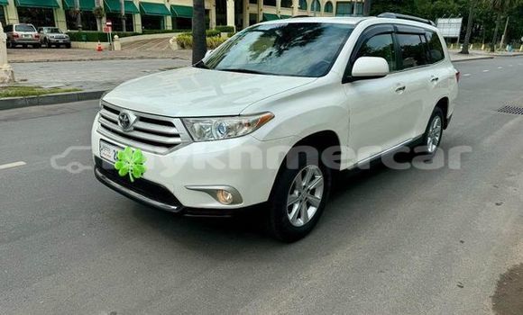 Buy Used Toyota Highlander Other Car in Banlung in Ratanakiri Province Buy Used Toyota Highlander Other Car in Banlung in Ratanakiri Province
