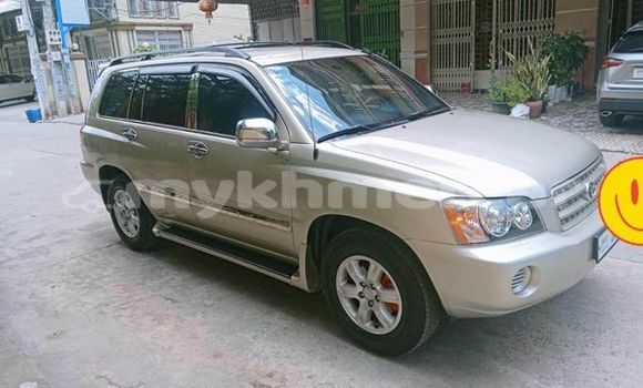Acheter Occasion Voiture Toyota Highlander Autre à Banlung, Ratanakiri Province Acheter Occasion Voiture Toyota Highlander Autre à Banlung, Ratanakiri Province