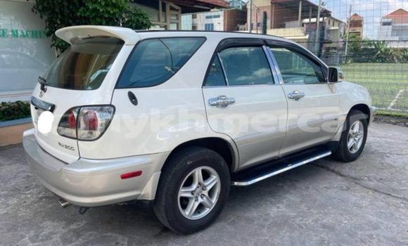 Acheter Occasion Voiture Toyota RAV4 Autre à Bavet, Svay Rieng Province Acheter Occasion Voiture Toyota RAV4 Autre à Bavet, Svay Rieng Province