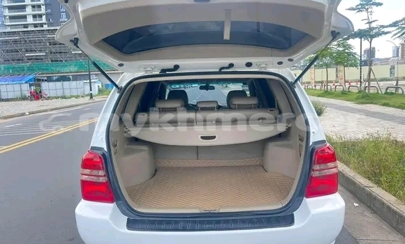 ទិញ បានប្រើ Toyota Highlander White ឡាន} ក្នុង Khŭm Sráng ក្នុង Kampong Speu Province ទិញ បានប្រើ Toyota Highlander White ឡាន} ក្នុង Khŭm Sráng ក្នុង Kampong Speu Province