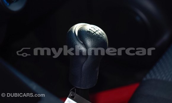 Acheter Import Voiture Toyota Hilux Blanc à Import - Dubai, Kampot Province Acheter Import Voiture Toyota Hilux Blanc à Import - Dubai, Kampot Province