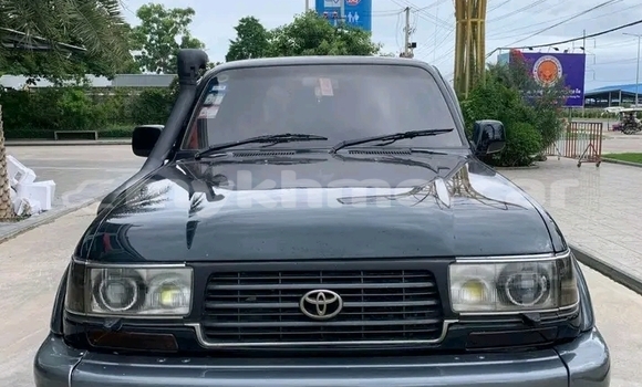 Buy Used Toyota Highlander Black Car in Chbar Mon in Kampong Speu Province Buy Used Toyota Highlander Black Car in Chbar Mon in Kampong Speu Province
