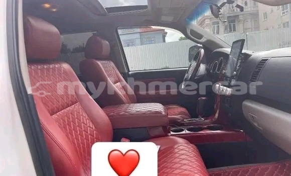 Buy Used Toyota Tundra White Car in Cheom Ksan in Preah Vihear Province Buy Used Toyota Tundra White Car in Cheom Ksan in Preah Vihear Province