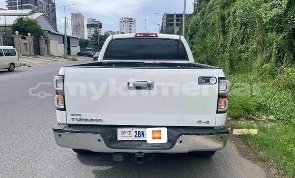 Buy Used Toyota Tundra White Car in Cheom Ksan in Preah Vihear Province Buy Used Toyota Tundra White Car in Cheom Ksan in Preah Vihear Province