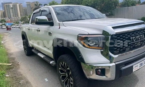 Buy Used Toyota Tundra White Car in Cheom Ksan in Preah Vihear Province Buy Used Toyota Tundra White Car in Cheom Ksan in Preah Vihear Province