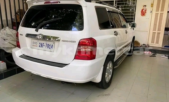 Buy Used Toyota Highlander White Car in Cheom Ksan in Preah Vihear Province Buy Used Toyota Highlander White Car in Cheom Ksan in Preah Vihear Province