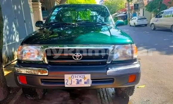 Buy Used Toyota Tacoma Green Car in Cheom Ksan in Preah Vihear Province Buy Used Toyota Tacoma Green Car in Cheom Ksan in Preah Vihear Province