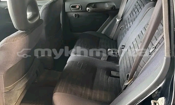 Buy Used Toyota RAV4 Black Car in Khemarak Phoumin in Koh Kong Province Buy Used Toyota RAV4 Black Car in Khemarak Phoumin in Koh Kong Province