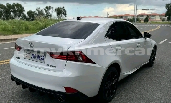 Buy Used Lexus IS White Car in Battambang in Battambang Province Buy Used Lexus IS White Car in Battambang in Battambang Province