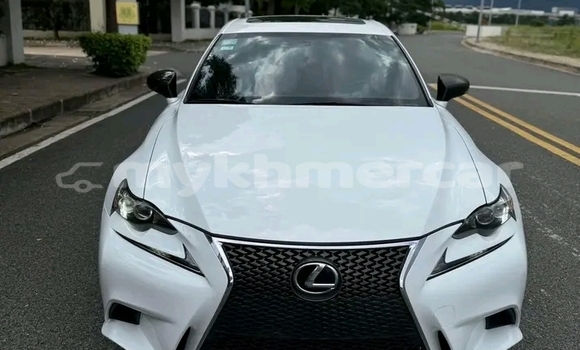 Buy Used Lexus IS White Car in Battambang in Battambang Province Buy Used Lexus IS White Car in Battambang in Battambang Province