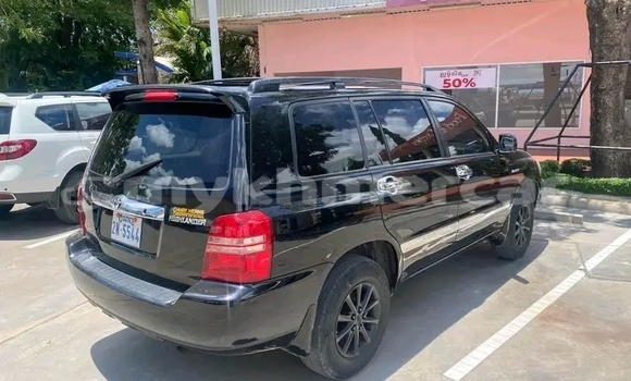 Buy Used Toyota Highlander Black Car in Cheom Ksan in Preah Vihear Province Buy Used Toyota Highlander Black Car in Cheom Ksan in Preah Vihear Province