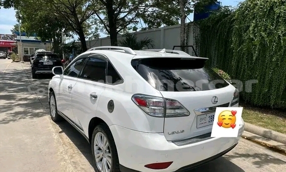Buy Used Lexus RX 350 White Car in Cheom Ksan in Preah Vihear Province Buy Used Lexus RX 350 White Car in Cheom Ksan in Preah Vihear Province