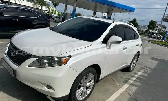 Buy Used Lexus RX 350 White Car in Cheom Ksan in Preah Vihear Province Buy Used Lexus RX 350 White Car in Cheom Ksan in Preah Vihear Province