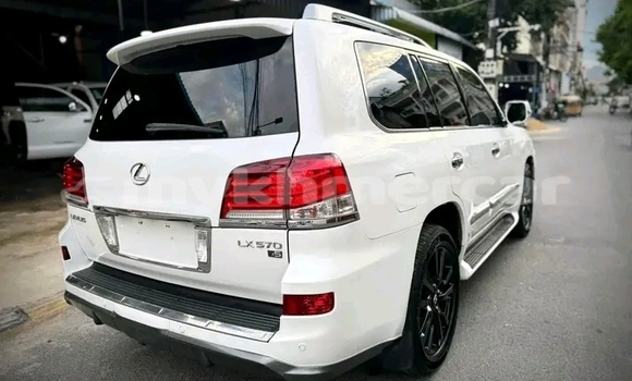Buy Used Lexus LX 570 White Car in Chbar Mon in Kampong Speu Province Buy Used Lexus LX 570 White Car in Chbar Mon in Kampong Speu Province