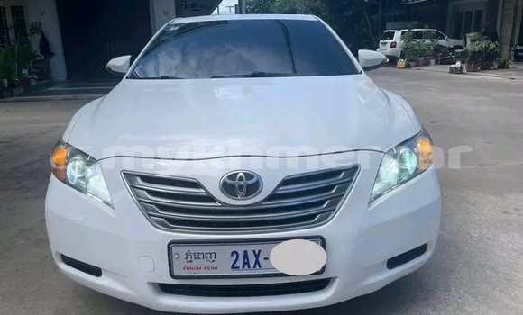 Buy Used Toyota Camry White Car in Cheom Ksan in Preah Vihear Province Buy Used Toyota Camry White Car in Cheom Ksan in Preah Vihear Province
