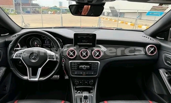 Buy Used Mercedes-Benz 270D Red Car in Cheom Ksan in Preah Vihear Province Buy Used Mercedes-Benz 270D Red Car in Cheom Ksan in Preah Vihear Province