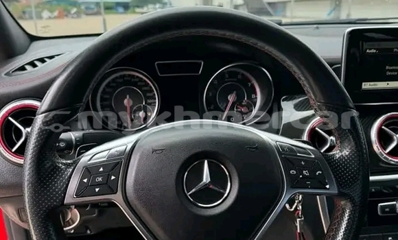 Buy Used Mercedes-Benz 270D Red Car in Cheom Ksan in Preah Vihear Province Buy Used Mercedes-Benz 270D Red Car in Cheom Ksan in Preah Vihear Province