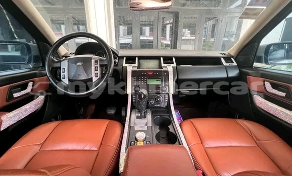 Buy Used Range Rover Evoque White Car in Chbar Mon in Kampong Speu Province Buy Used Range Rover Evoque White Car in Chbar Mon in Kampong Speu Province