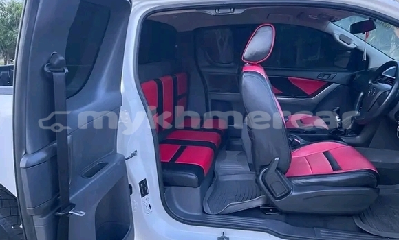 Buy Used Mazda Etude White Car in Cheom Ksan in Preah Vihear Province Buy Used Mazda Etude White Car in Cheom Ksan in Preah Vihear Province