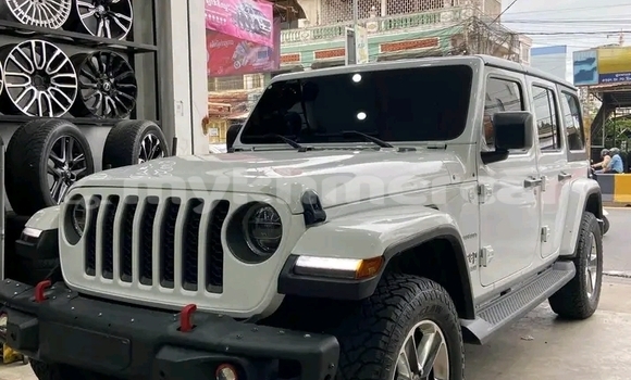 Buy Used Jeep Wrangler White Car in Thmar Kol in Battambang Province Buy Used Jeep Wrangler White Car in Thmar Kol in Battambang Province