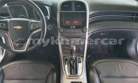 ទិញ បានប្រើ Chevrolet Monza White ឡាន} ក្នុង Chbar Mon ក្នុង Kampong Speu Province ទិញ បានប្រើ Chevrolet Monza White ឡាន} ក្នុង Chbar Mon ក្នុង Kampong Speu Province