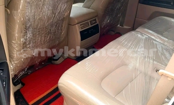 ទិញ បានប្រើ Toyota Land Cruiser White ឡាន} ក្នុង Kratié ក្នុង Kratié Province ទិញ បានប្រើ Toyota Land Cruiser White ឡាន} ក្នុង Kratié ក្នុង Kratié Province