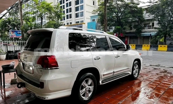 ទិញ បានប្រើ Toyota Land Cruiser White ឡាន} ក្នុង Kratié ក្នុង Kratié Province ទិញ បានប្រើ Toyota Land Cruiser White ឡាន} ក្នុង Kratié ក្នុង Kratié Province