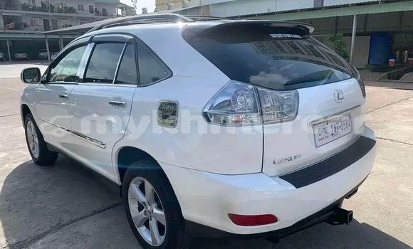 ទិញ បានប្រើ Lexus RX 330 White ឡាន} ក្នុង Khŭm Sráng ក្នុង Kampong Speu Province ទិញ បានប្រើ Lexus RX 330 White ឡាន} ក្នុង Khŭm Sráng ក្នុង Kampong Speu Province