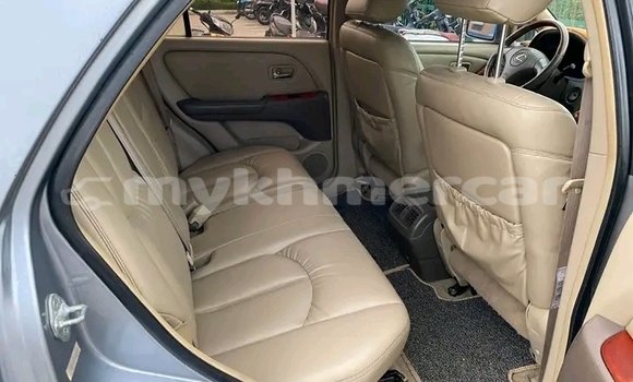 Acheter Occasion Voiture Lexus RX 330 Autre à Neak Leung, Prey Veng Province Acheter Occasion Voiture Lexus RX 330 Autre à Neak Leung, Prey Veng Province