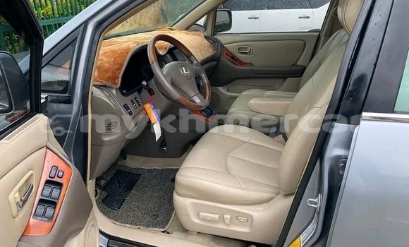 Acheter Occasion Voiture Lexus RX 330 Autre à Neak Leung, Prey Veng Province Acheter Occasion Voiture Lexus RX 330 Autre à Neak Leung, Prey Veng Province