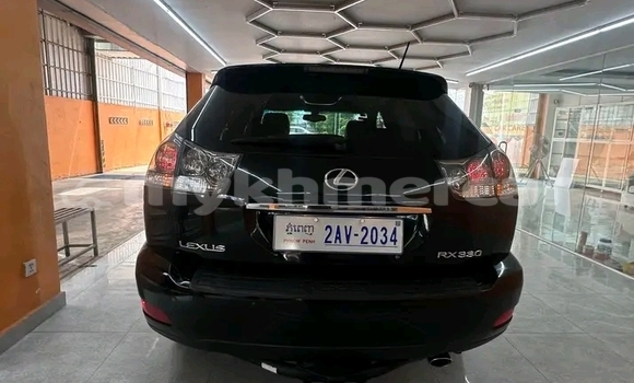 Acheter Occasion Voiture Lexus RX 330 Noir à Cheom Ksan, Preah Vihear Province Acheter Occasion Voiture Lexus RX 330 Noir à Cheom Ksan, Preah Vihear Province